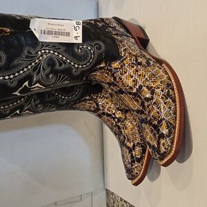 Ferrini cowgirl boots for sale.